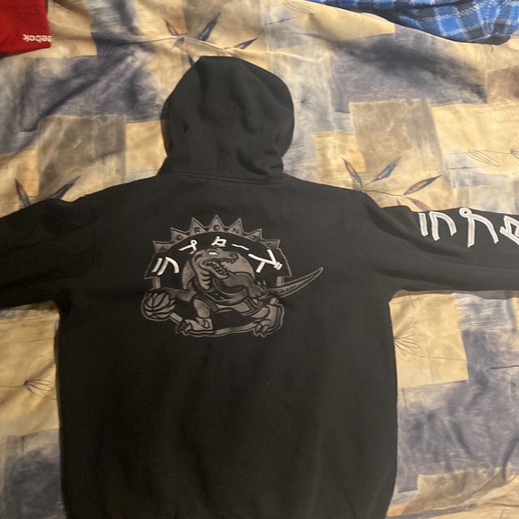 Limited edition Raptors hoodie - Picture 4 of 4